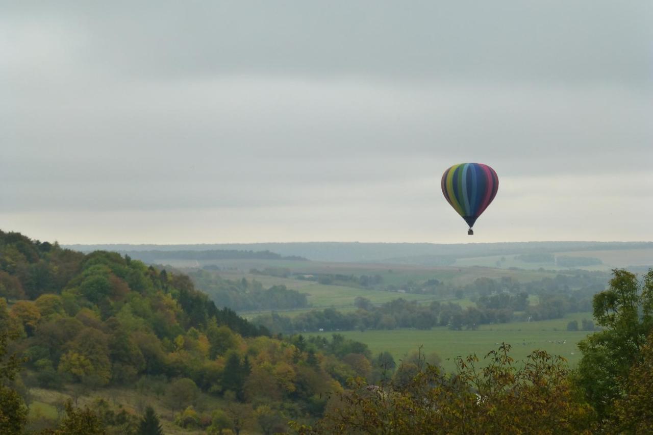 Les Chambres De La Ville Haute Dun-sur-Meuse Exteriér fotografie